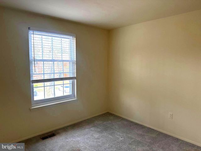 1 CROTONA CT, Lutherville Timonium, MD 21093