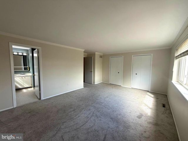 1 CROTONA CT, Lutherville Timonium, MD 21093