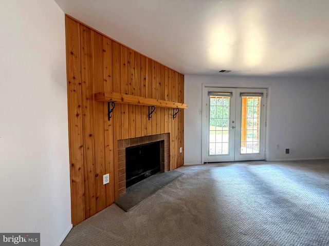 1 CROTONA CT, Lutherville Timonium, MD 21093