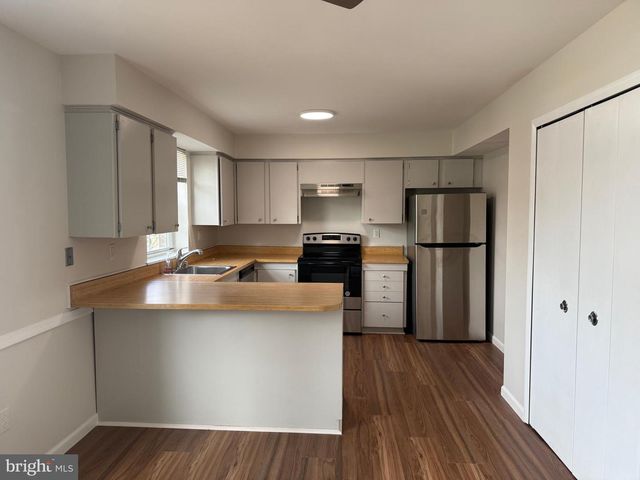 1 CROTONA CT, Lutherville Timonium, MD 21093