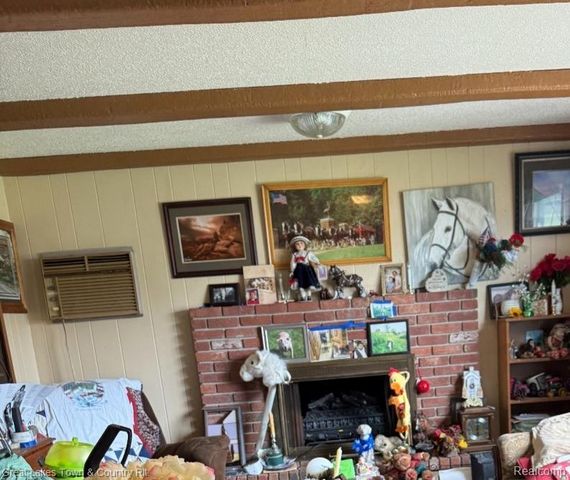 1615 Indian Rd, Lapeer, MI 48446