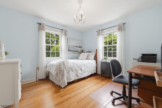 47 Victor Pl, Hawthorne Boro, NJ 07506