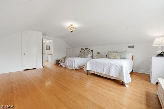 47 Victor Pl, Hawthorne Boro, NJ 07506