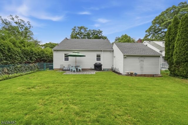 47 Victor Pl, Hawthorne Boro, NJ 07506