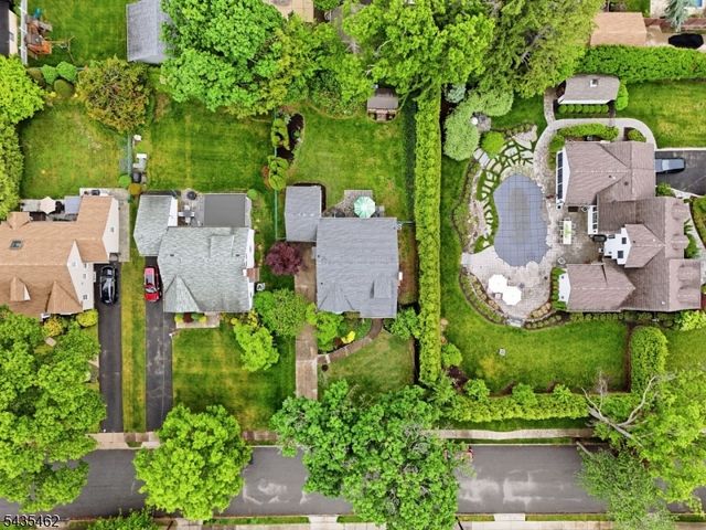 47 Victor Pl, Hawthorne Boro, NJ 07506