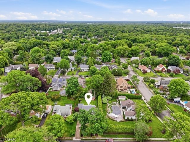 47 Victor Pl, Hawthorne Boro, NJ 07506