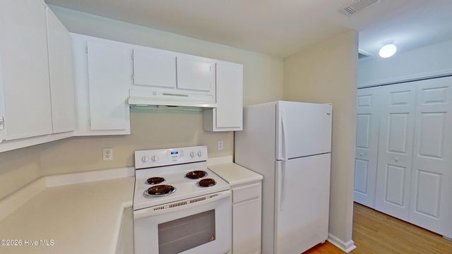 4804 S College Road S Unit 28, Wilmington, NC 28412