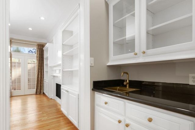 14 Pinewold Court, Houston, TX 77056