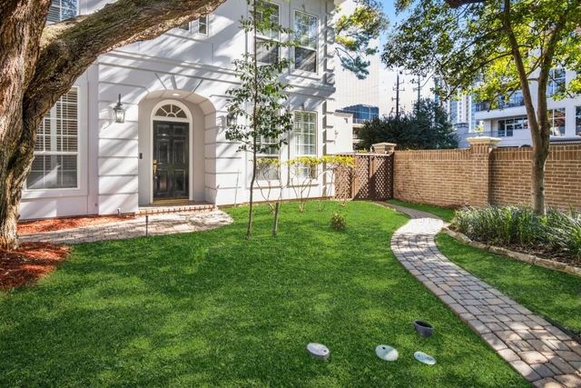 14 Pinewold Court, Houston, TX 77056