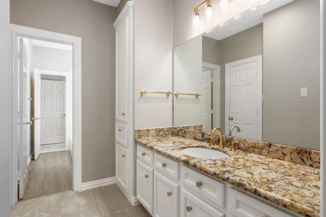 14 Pinewold Court, Houston, TX 77056