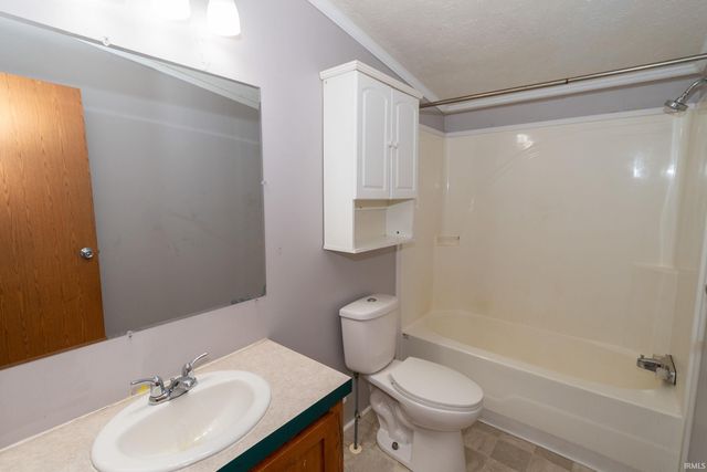 26080 County Road 4, Elkhart, IN 46514