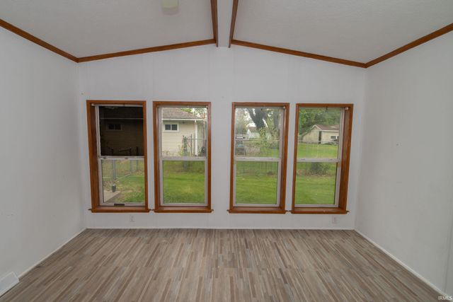 26080 County Road 4, Elkhart, IN 46514