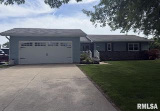 10 Timbercrest Drive, Sherman, IL 62684