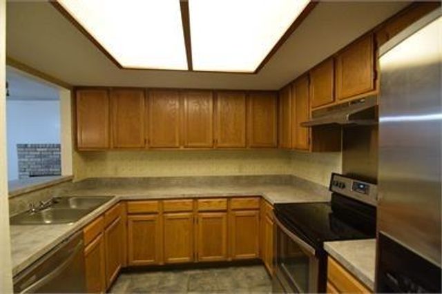 1233 Armadillo RD 1233, Austin, TX 78745