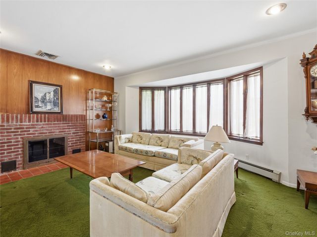 70 Polo Road, Massapequa, NY 11758