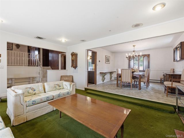 70 Polo Road, Massapequa, NY 11758