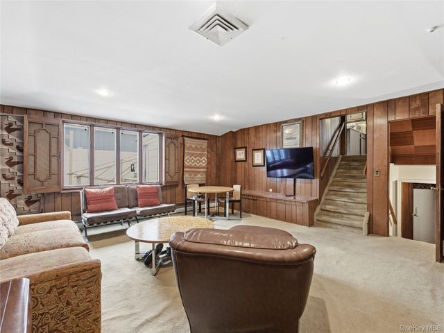 70 Polo Road, Massapequa, NY 11758