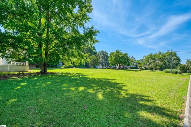 101 Bishop Drive, Easley, SC 29640