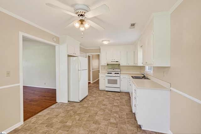 101 Bishop Drive, Easley, SC 29640