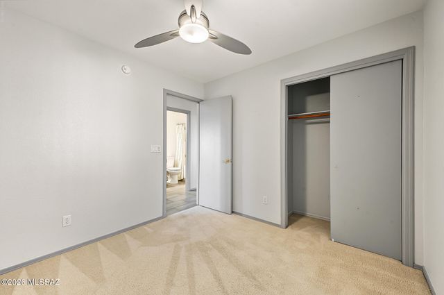 8596 N Sayante Way, Tucson, AZ 85743
