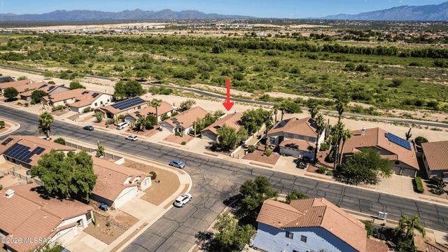 8596 N Sayante Way, Tucson, AZ 85743