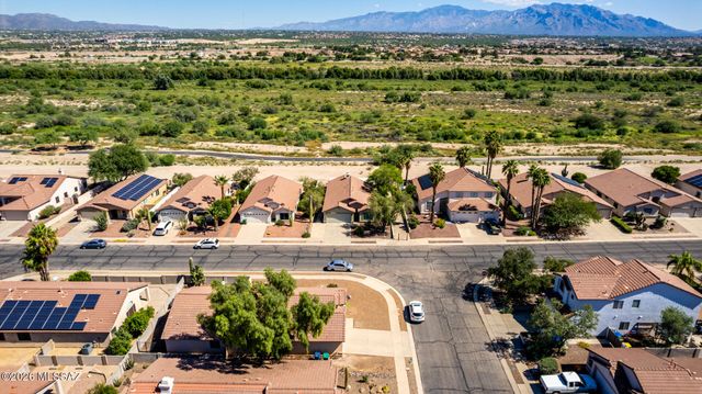 8596 N Sayante Way, Tucson, AZ 85743