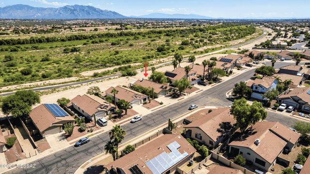 8596 N Sayante Way, Tucson, AZ 85743