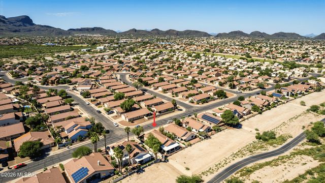 8596 N Sayante Way, Tucson, AZ 85743