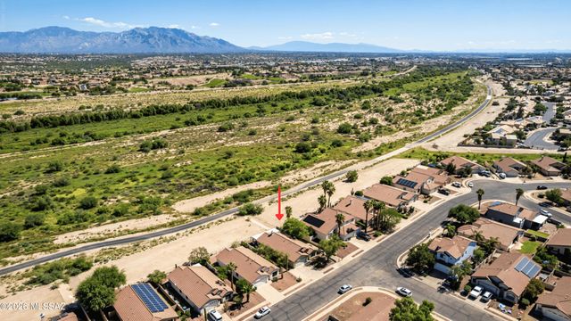 8596 N Sayante Way, Tucson, AZ 85743