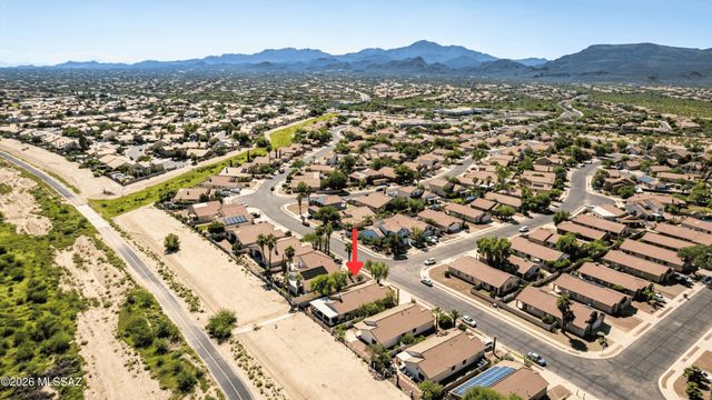 8596 N Sayante Way, Tucson, AZ 85743