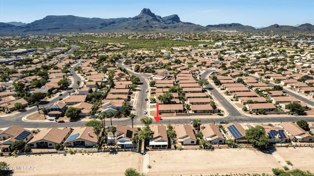 8596 N Sayante Way, Tucson, AZ 85743