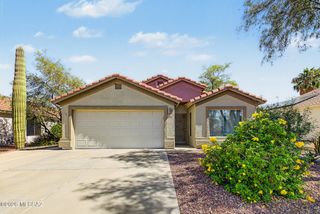 8596 N Sayante Way, Tucson, AZ 85743