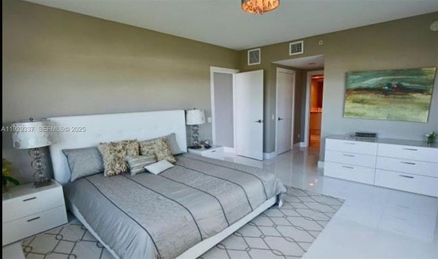 14951 Royal Oaks Ln 1801, North Miami, FL 33181