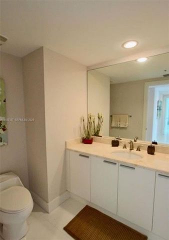 14951 Royal Oaks Ln 1801, North Miami, FL 33181