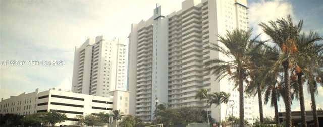 14951 Royal Oaks Ln 1801, North Miami, FL 33181