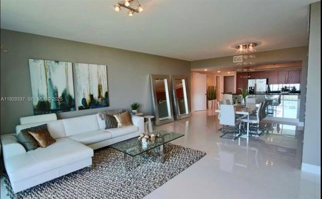 14951 Royal Oaks Ln 1801, North Miami, FL 33181