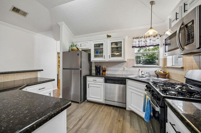 6738 Hertford Park Drive, Houston, TX 77084