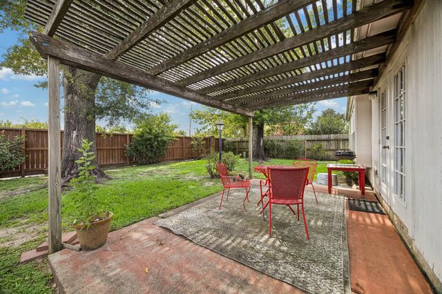 6738 Hertford Park Drive, Houston, TX 77084
