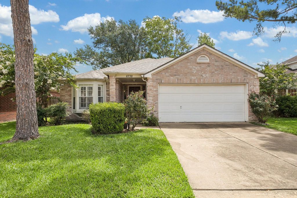 6738 Hertford Park Drive, Houston, TX 77084
