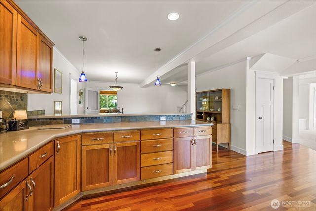 28525 143rd Avenue SW, Vashon, WA 98070