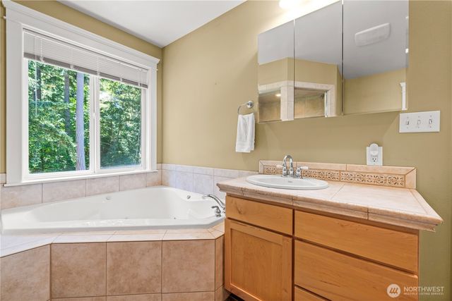28525 143rd Avenue SW, Vashon, WA 98070