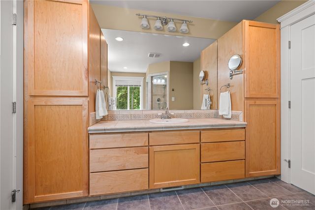28525 143rd Avenue SW, Vashon, WA 98070