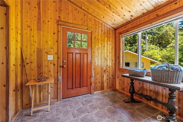 28525 143rd Avenue SW, Vashon, WA 98070