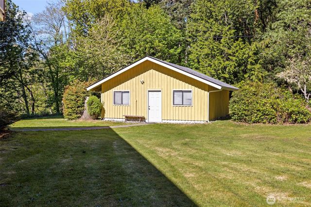 28525 143rd Avenue SW, Vashon, WA 98070