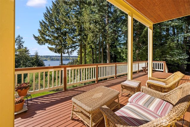 28525 143rd Avenue SW, Vashon, WA 98070