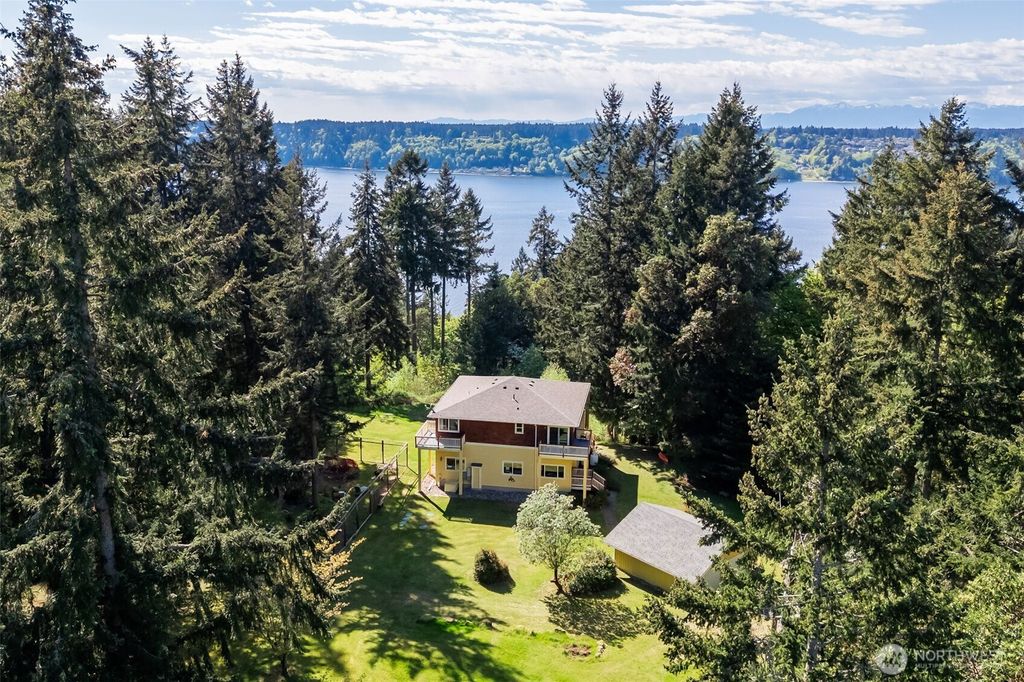 28525 143rd Avenue SW, Vashon, WA 98070