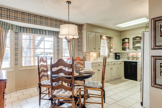 227 Cottonwood Lane, Levelland, TX 79336