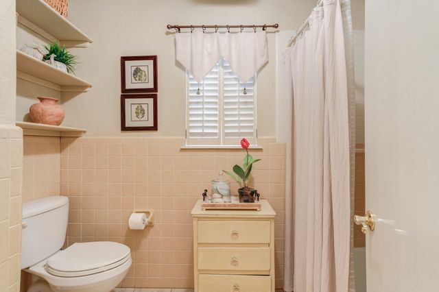 227 Cottonwood Lane, Levelland, TX 79336