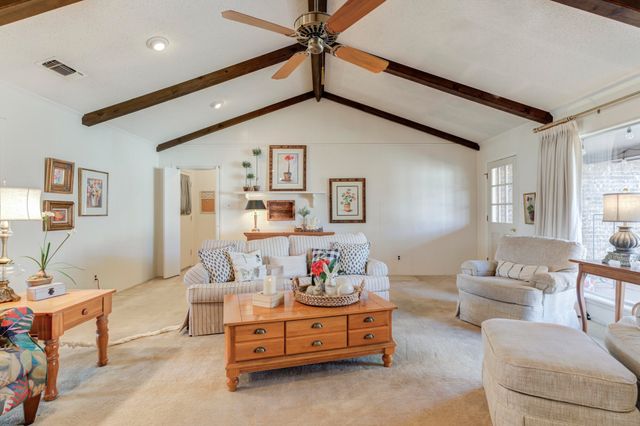 227 Cottonwood Lane, Levelland, TX 79336