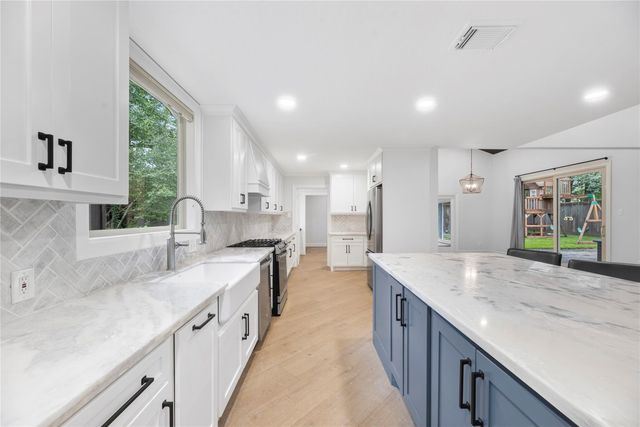 12506 Winding Brook Lane, Houston, TX 77024